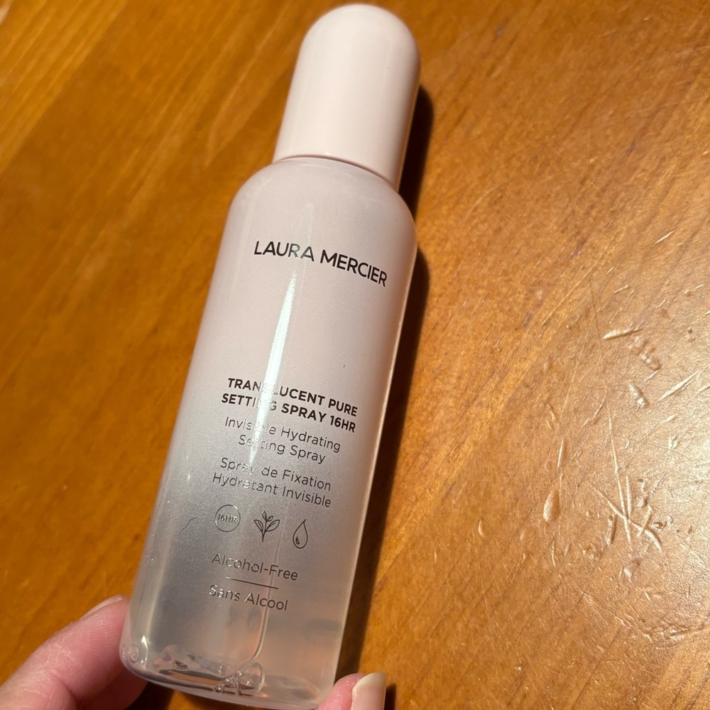 Laura Mercier Translucent Pure Setting Spray - Picture 8 of 15